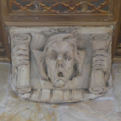 Woolworth Building grotesque1