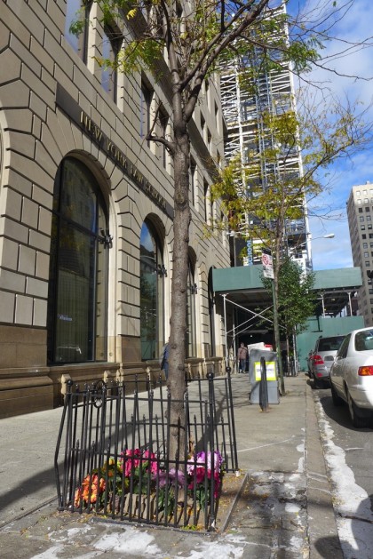 where in tribeca fake flowers answer