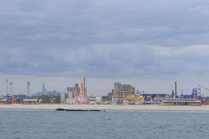 1WTC and 432 Park behind Coney Island