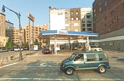 290 West gas station in 2007 courtesy Google Maps