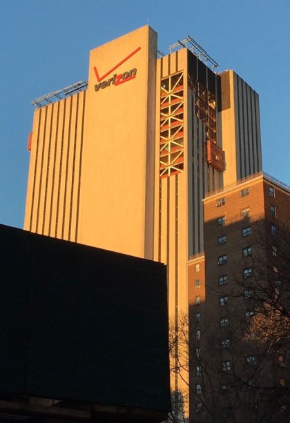 Verizon Building at 375 Pearl by T