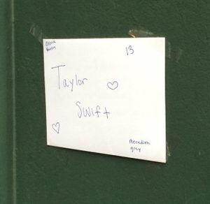 taylor-swift-note-square