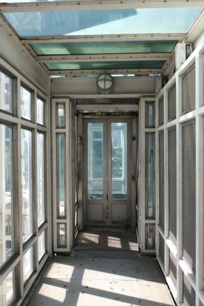 Tribeca Bridge elevator